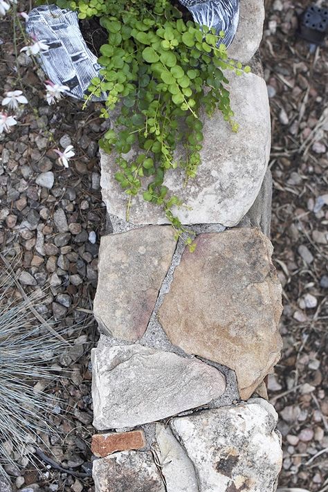 Rock Wall Landscape, Diy Stone Wall, Decorative Stone Wall, Natural Stone Retaining Wall, Backyard Wall, Rock Flower Beds, Rock Planters, Rock Retaining Wall, Rock Steps