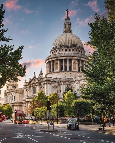 St Pauls Cathedral London, Enjoy Your Evening, St. Paul’s Cathedral, London Cathedral, London Buildings, London Vibes, London Dreams, St Paul's Cathedral, Cathedral Architecture