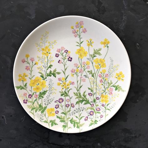 Vintage Noritake Flower Power Dinner Plate - 1970s Botanical Dishware by Noritake Craftone Japan Purple Wildflowers, Fairy Garden Designs, How To Clean Silver, Keramik Design, Garden Pottery, Pretty Plates, Henry David Thoreau, Flower Plates, Vintage Dishes