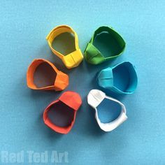 Easy Origami Ring DIY - Red more fun with paper. Look how CUTE these little paper rings are! A great Origami Pattern for Beginners. Diy Paper Rings, Origami Ring, Origami Bowl, Kids Ring, Origami For Kids, Easy Origami For Kids, Vika Papper, Paper Folding Crafts, Red Ted Art