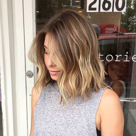 Low Lights Balayage Short Hair, Blonde Balayage Collar Bone Length, Long Bob With Blonde Highlights, Bronde Lob Shoulder Length, Baylage Bob, Bob Caramel Balayage, Long Bob Highlights, Bob Bayalage, Dark Blonde Short Hair