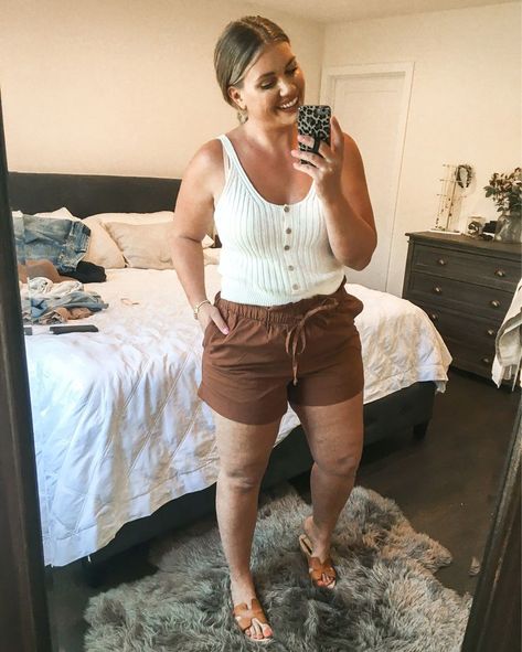 Plus Size Casual Summer Outfits Simple Curvy Fashion, Plus Size Summer Outfits Casual, Curvy Fashion Summer, Mom Fits, Outfits Aesthetic Summer, 2021 Outfits, Aesthetic Summer Outfits, Florida Outfits, Summer Outfits Curvy