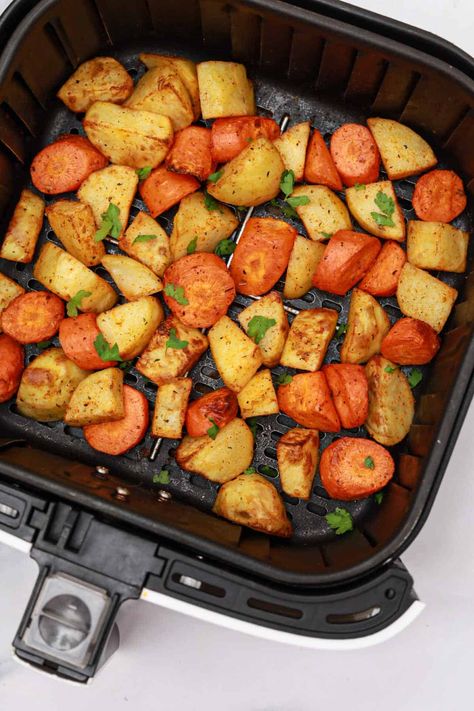 Air Fryer Carrots and Potatoes Air Fryer Roast Potatoes And Carrots, Air Fried Potatoes And Carrots, Airfryer Carrots And Potatoes, Roasted Carrots And Potatoes Air Fryer, Air Fried Carrots Recipe, Potatoes And Carrots In Air Fryer, Roasted Potatoes And Carrots Air Fryer, Air Fryer Potatoes And Carrots, Air Fryer Carrots And Potatoes