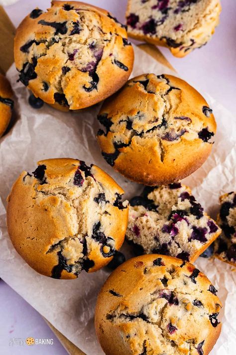 Big Blueberry Muffins Recipe, Jumbo Muffins Blueberry, Giant Blueberry Muffins Recipe, Large Batch Blueberry Muffins, Big Bakery Style Muffins, Big Muffins Recipes Easy, Giant Blueberry Muffins, Bakery Style Blueberry Muffins Jumbo, Jumbo Bakery Style Muffins