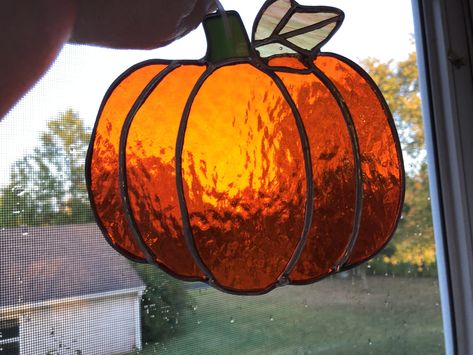 Pumpkin Stained Glass Art, Stained Glass Fall Patterns, Wedding Nightmare, Stained Glass Pumpkin, Stained Glass Halloween, Material Crafts, Stained Glass Garden, Stain Glass Patterns, Sewing Materials