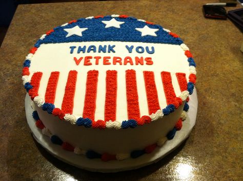 Veteran Cake Ideas, Veterans Day Cookie Cake, Veterans Day Cupcakes, Veterans Day Cake Ideas, Veterans Day Cake, Veterans Day Food, Vet Cake, Patriotic Cakes, Usmc Birthday