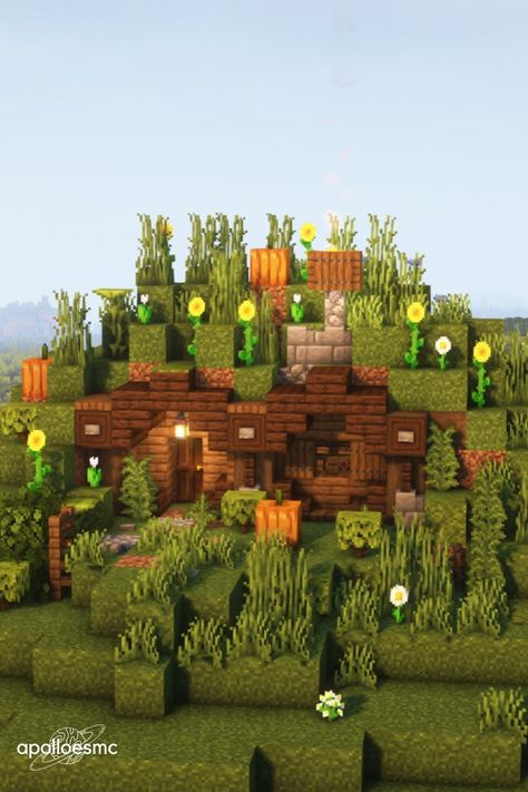 Minecraft House Built Into Hill, Minecraft House In Hill Ideas, Minecraft Burrow House, Overgrown Cottage Minecraft, House In Hill Minecraft, Minecraft Hill Farm, Survival World Ideas Minecraft, Hill House Minecraft, Minecraft Hill House