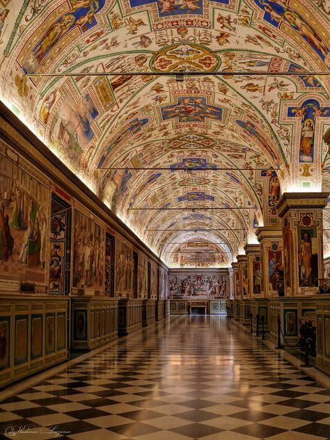 Vatican City Aesthetic, Saint Peters Basilica, Rome Museums, Architecture City, St Peters Basilica, City Drawing, The Pope, Vatican Museums, Sistine Chapel