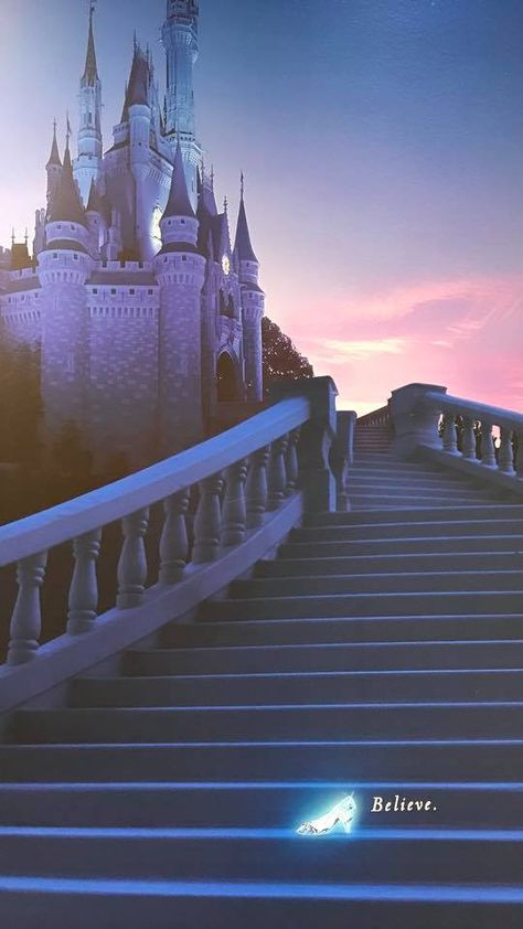 Disney Princess Cinderella Aesthetic, Cinderella Iphone Wallpaper, Cinderella Castle Wallpaper, Cinderella Aesthetic Wallpaper, Disney Castle Wallpaper, Cinderella Background, Disney Prenses, Cinderella Pictures, Cinderella Wallpaper