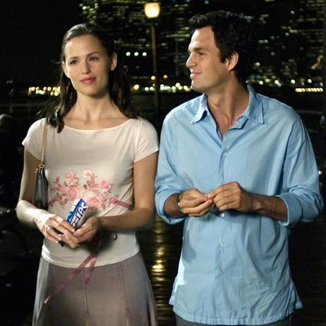 Mark Ruffalo And Jennifer Garner, 2000s Iconic Movies, Mark Ruffalo 13 Going On 30, The Look Of Love In Movies, 2000s Romcoms, 13 Going 30, 2000s Romcom, Couples Movies, Film Couples