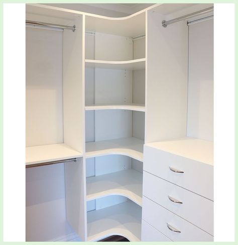 [SponsoredPost] 22 Closet Organization Ideas Small Walk In Insights To Try Out #closetorganizationideassmallwalkin Walk In Wardrobe Ideas For Small Spaces, Mini Walk In Closet Design, Closet Design Layout Corner, Corner Bedroom Cupboard Ideas, Small Corner Wardrobe Closet, Corner Walk In Wardrobe Ideas, Mini Walkin Closet, Wardrobe In Corner, Walk In Closet Corners