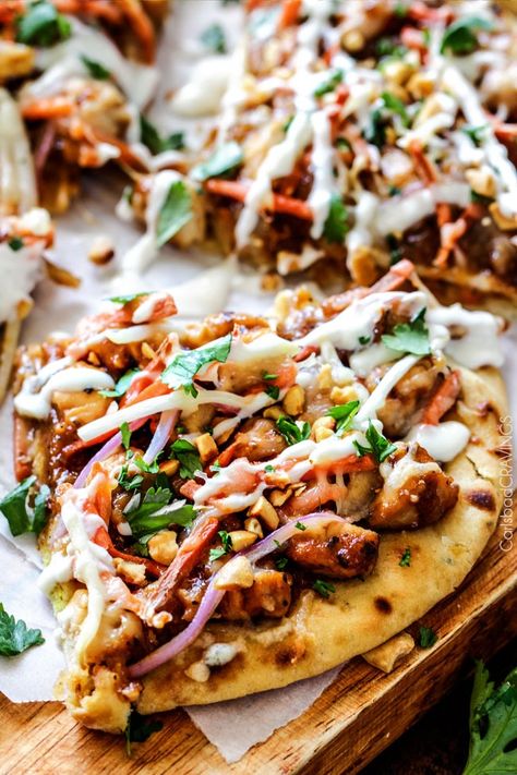 Thai Chicken Flatbread, Chicken Flatbread Recipes, Thai Chicken Pizza, Chicken Flatbread Pizza, Chicken Mozzarella, Flatbread Pizza Recipes, Tasty Pizza, Chicken Pizza Recipes, Chicken Flatbread