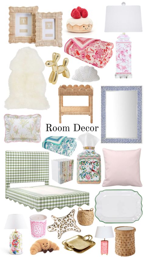 Living Room Designs College House, Room Inspo Layout, Preppy College Bedroom, Sorority Room Ideas, Preppy Bedroom Ideas, Sorority House Rooms, Preppy Apartment, Sorority Room, Decor Bedroom Ideas