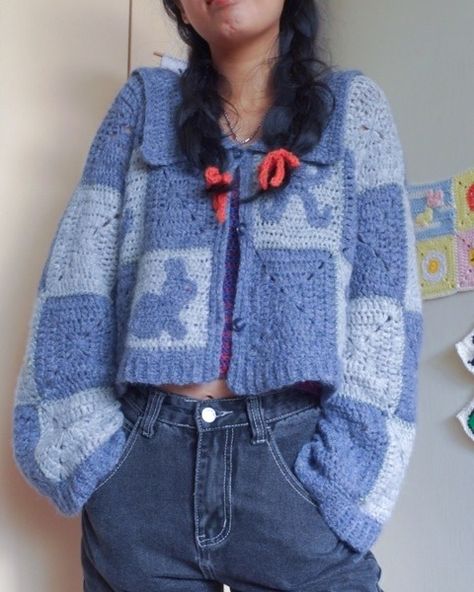 Visit wobbleblobbe's Ko-fi Shop! - Ko-fi ❤️ Where creators get support from fans through donations, memberships, shop sales and more! The original 'Buy Me a Coffee' Page. Cute Crochet Cardigan, Crochet Outfit, Patchwork Cardigan, Crochet Inspo, Crochet Fashion Patterns, Crochet Cardigan Pattern, Cardigan Pattern, Knit Fashion, Knitting Inspiration