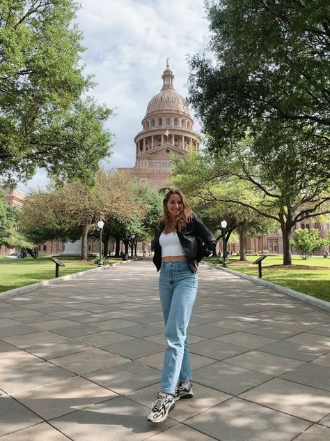 #texas #travel #capital #texasstatecapitol #cowboy #heehaw #howdy #ootd #happy #tx #travelgirl #america #usa #unitedstatesofamerica #wallsign #wall #pose #outfit #texasstatecapital #austin Austin Texas Outfits, Texas Fits, Texas Outfits, Texas State Capitol, State Capital, State Capitals, Texas History, Texas Travel, Texas State