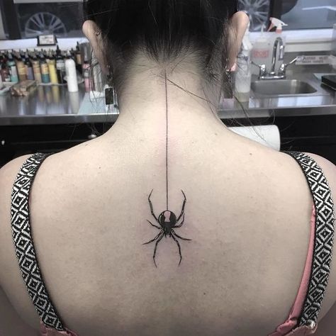 20+ Of The Best Spine Tattoo Ideas Ever Horror Spine Tattoos, Scary Spine Tattoos, Spine Tattoos Dark, Insect Spine Tattoo, Halloween Spine Tattoo, Spooky Spine Tattoo, Spider Spine Tattoo, Goth Spine Tattoo, Gothic Spine Tattoo