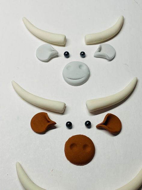 Set of 12 or 24 Fondant Highland Cow Cupcake Toppers Vegan - Etsy 4-h Cupcakes, Highlander Cow Cupcakes, Highland Cow Cake Tutorial, Highland Cow Cupcakes, Cow Cupcake Toppers, Birthday Cake Vegan, Thanksgiving Cake Pops, Cow Cupcakes, Highlander Cow