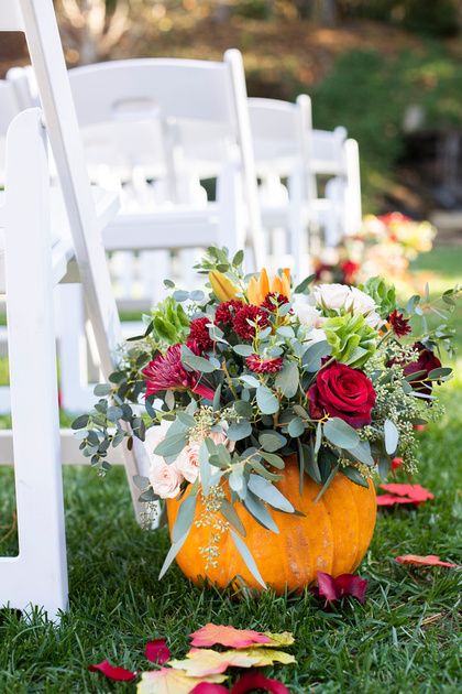 Fall Wedding Ideas With Pumpkins, Fall Decor Wedding Ceremony, Pumpkin Lined Wedding Aisle, Aisle Decorations Wedding Outdoor Fall, Pumpkins Down Wedding Aisle, Fall Outdoor Wedding Decorations, Fall Outdoor Wedding Flowers, Isle Decorations Wedding Outdoor Fall, Fall Lodge Wedding