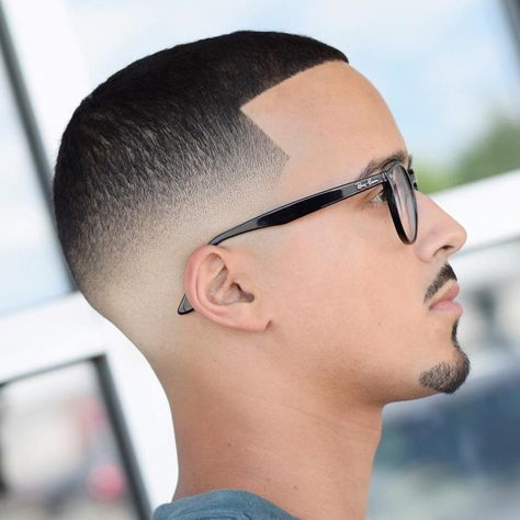 #fashionformen #men'sstyle #men'sfashion #men'swear #modehomme #hair #haircut #inspiration #style #men Fade Bajo, New Beard Style, Types Of Fade Haircut, Mid Fade Haircut, Low Fade Haircut, Black Men Haircuts, Mens Fade, Black Men Hairstyles, Mens Haircuts Fade