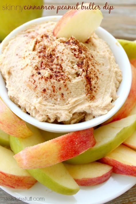 Skinny Cinnamon Peanut Butter Dip | Six Sisters' Stuff Just four simple ingredients, perfect for all your apples that are falling off your trees. Not to mention… this apple dip has no added sugar so it’s healthy and tastes like a dessert! #peanutbutter #dip #fallrecipes #sixsistersrecipes Cinnamon Peanut Butter, Peanut Butter Dip, Six Sisters Stuff, Plantain Chips, Apple Dip, Peanut Butter Honey, Yummy Dips, Camping Food, Dip Recipes