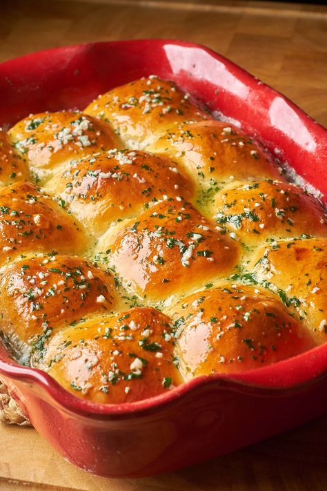 Cheesy Garlic Dinner Rolls, Cheesy Rolls Recipes, Garlic Cheese Buns Recipe, Meat Bread Rolls, Cheesy Bread Rolls, Stuffed Garlic Cream Cheese Rolls, Cheesy Garlic Hawaiian Rolls, Bread Rolls Recipe Stuffed, Hawaiian Roll Garlic Bread