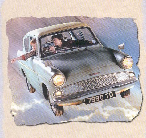 Flying Car Tattoo Harry Potter, Harry Potter Flying Car, Flying Ford Anglia, Harry Potter Signs, Harry And Ron, Whomping Willow, Harry Potter Iphone, Harry Potter Classroom, Ford Anglia