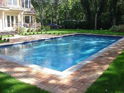 20x40 Gunite pool with Danish Brick Patio. Brick And Concrete Pool Deck, Red Brick Pool Deck, Brick Pool Patio, 20x40 Pool, Pool With Brick, Brick Pool, Patio Swimming Pool, Swimming Pool Service, Simple Pool