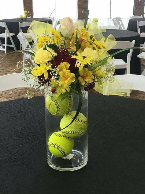 Ambers graduation idea Softball Party Decorations, Softball Wedding, Softball Birthday Parties, Softball Decorations, Banquet Centerpieces, Softball Party, Softball Crafts, Senior Softball, Softball Pitcher