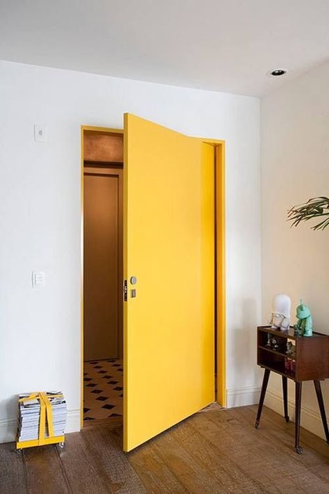 Bright doors Yellow Door, Yellow Doors, Casa Vintage, Hus Inspiration, Aesthetic Rooms, Interior Paint Colors, Bedroom Doors, White Room, Painted Doors