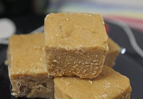 Easy Penuche Fudge Recipe, Penuche Fudge Old Fashioned, Penuche Fudge Recipe, Fudge With Evaporated Milk, Marshmallow Fluff Fudge, Penuche Fudge, Brown Sugar Fudge, Best Fudge Recipe, Old Fashioned Fudge