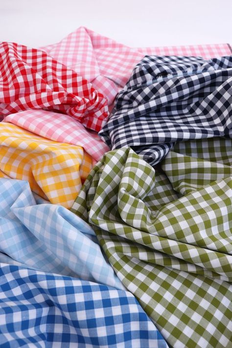 Summer Fabrics Textiles, Gingham Sewing Projects, Gingham Aesthetic, Cottagecore Moodboard, Picnic Pattern, Blue Fabric Pattern, Clothing Fabric Patterns, Dark Academia Outfits, Clothes Fabric