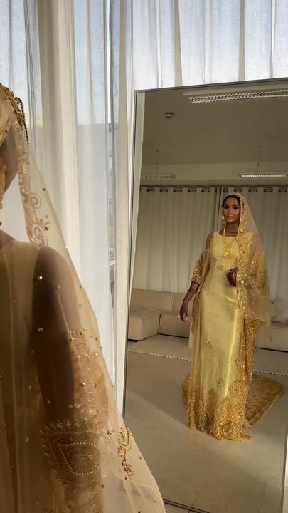 Fathe 🫶🏾 on TikTok Nikkah African, Somali Wedding Dress Bridal, Eid Outfits Somali, Somali Wedding Outfits, Wedding Dress Somali, Somali Nikkah Dress, African Dresses Wedding, Dirac Somali Dresses, Somali Wedding Dirac