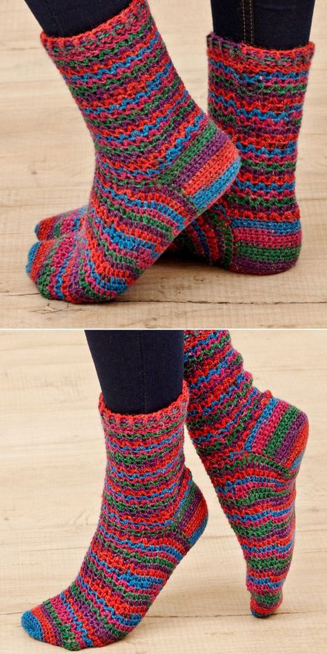 Comfy Crochet Slipper Socks. Chunky socks are just the definition of fall and winter. Is there a better way to spend chilly evenings than to snuggle under your favorite blankie with a pair of soft socks and a hot cup of tea? Make sure to make at least a few pairs, because there’s a big change you’ll wear them all the time! #freecrochetpattern #slippers #socks Crochet Socks Slippers, Crochet Socks For Women, Crochet Fuzzy Socks, Crochet Bed Socks, Knit Slipper Socks, Crochet Slippers Bulky Yarn Free Pattern, How To Crochet Socks, Crochet Slipper Socks Pattern, Crochet Slippers Free Pattern Easy