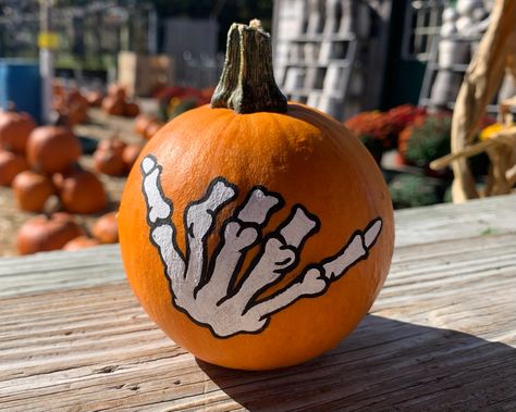 Pumpkin Painting Skeleton, Skeleton Pumpkin Painting Ideas, Pumpkin Painting Small, Skeleton Painted Pumpkin, Painted Mini Pumpkins Ideas, Small Painted Pumpkins, Skeleton Pumpkin Painting, Painting Mini Pumpkins, Hang Loose Skeleton Hand