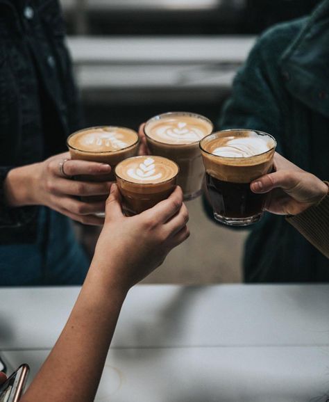 Barista Life, Coffee Shop Photography, Burnt Coffee, Coffee Shot, Coffee Shop Aesthetic, Coffee Places, Cups Of Coffee, Coffee With Friends, Coffee Photos