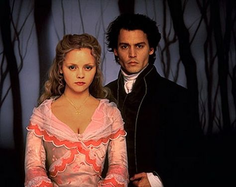 Christina Ricci and Johnny Depp, 'Sleepy Hollow' (1999) Sleepy Hollow Johnny Depp, Sleepy Hollow Movie, Sleepy Hollow 1999, Ichabod Crane, Johnny Depp Characters, Tim Burton Characters, The Legend Of Sleepy Hollow, Johnny Depp Movies, Tim Burton Films