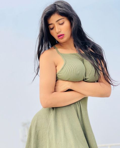 Neha Singh Instagram, Neha Singh, Bff Photoshoot Poses, Instagram Reel, Beautiful Photoshoot, Beautiful Dresses Short, Insta Models, India Beauty, Desi Beauty