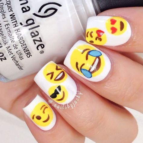 Teeth Nails: Teeth Nails: One of my proud favs. so far! Haha, E... Emoji Nails, Kids Nail Designs, Girls Nail Designs, Emoji Combos, Nail Art For Kids, Kutek Disney, Super Nails, Nails For Kids, Nail Patterns