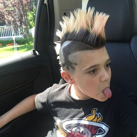 Mowhak Hairstyle Mens, Mowhak Hairstyle, Boys Mohawk, Punk Mohawk, Hairstyle Mens, Mohawks, Tom Selleck, Boys Haircuts, Long Hair Styles Men