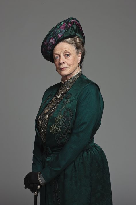 Downton Abbey - Countess Violet Crawley Maggie Smith Downton Abbey, Downton Abbey Quotes, Downton Abbey Costumes, Lady Violet, Toby Stephens, Dowager Countess, Vanessa Redgrave, Downton Abby, Maggie Smith