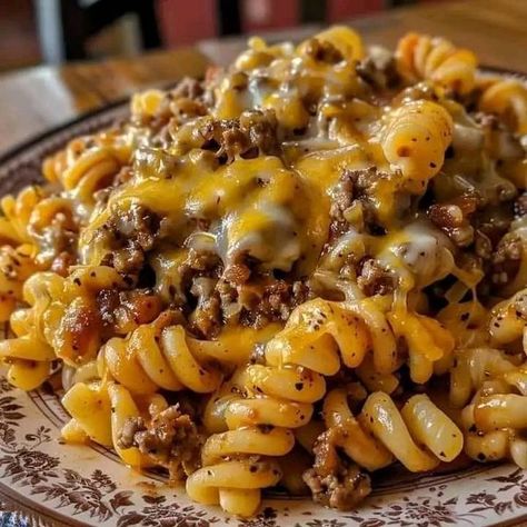 Hamburger Potato Soup, Mini Crockpot Recipes, Cheeseburger Pasta, Ground Beef Pasta, Beef Pasta, Pasta Casserole, Elbow Macaroni, Easy Slow Cooker Recipes, Läcker Mat