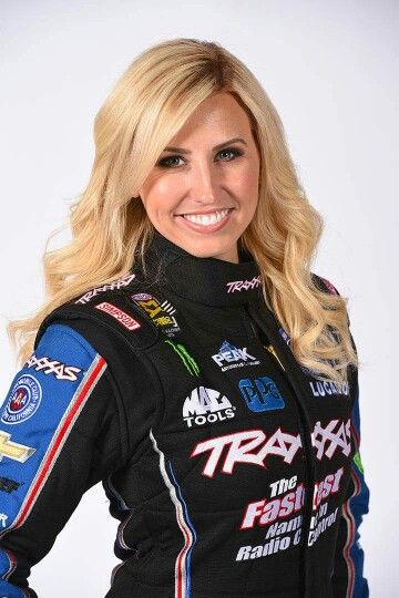 Courtney Force #Traxxas #Nhra #FunnyCar Courtney Force, Female Racers, Nhra Drag Racing, Football Cheerleaders, Car Racer, Racing Girl, Drag Cars, Car Humor, Drag Racing