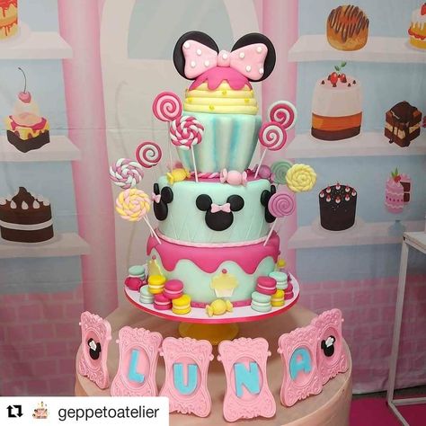 Inspiração de bolo on Instagram: “#Repost @geppetoatelier (@get_repost) ・・・ Foto da festa "Minnie Confeiteira" com o bolo fake do Geppeto Atelier! Bolo disponível para…” Bolo Minnie, Bolo Fake, Fun Activities To Do, Activities To Do, Instagram Repost, Fun Activities, Cake Decorating, Birthday Party, Cake