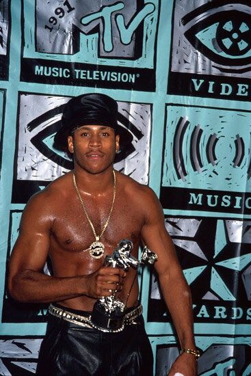 LL Cool J 1991 Ll Cool J 80s, Oldie Aesthetic, Ll Cool J 90s, Bonita Applebum, Vma Performance, Marlon Wayans, Kangol Hats, Hip Hop Classics, A Tribe Called Quest