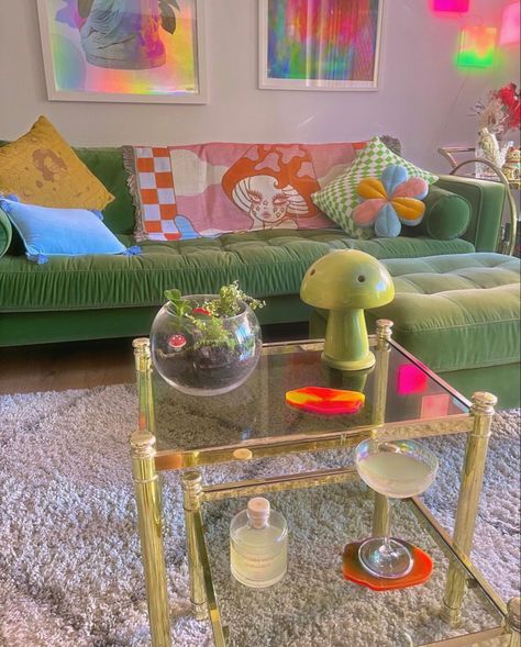 Retro Apartment Decor, Funky Bedroom, Funky Room, Retro Apartment, Funky Living Rooms, Colorful Room Decor, Deco Zen, Colorful Apartment, Funky Decor