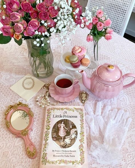 Debut Motif Ideas, Abaya Photography, Victorian Tea Party, Pink Tea Party, Nana Jacqueline, Morning Mood, Eyeliner Styles, Nails Today, Dream World