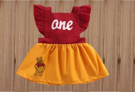 Pooh Smash Cake, Winnie The Pooh Smash Cake, Baby Dior Dress, Baby Girl Smash Cake, Winnie The Pooh Dress, Girl Smash Cake, Smash Cake Birthday, Pooh Dress, Chiffon White Dress