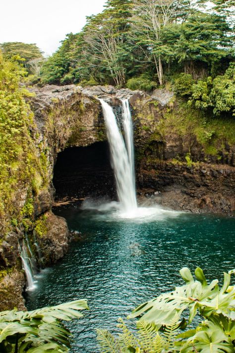 Rainbow Falls Hawaii, Heart Core, Hawaii Waterfalls, Chattahoochee National Forest, Eco Lodges, Camping Inspiration, Hawaii Travel Guide, Rainbow Falls, Kona Hawaii