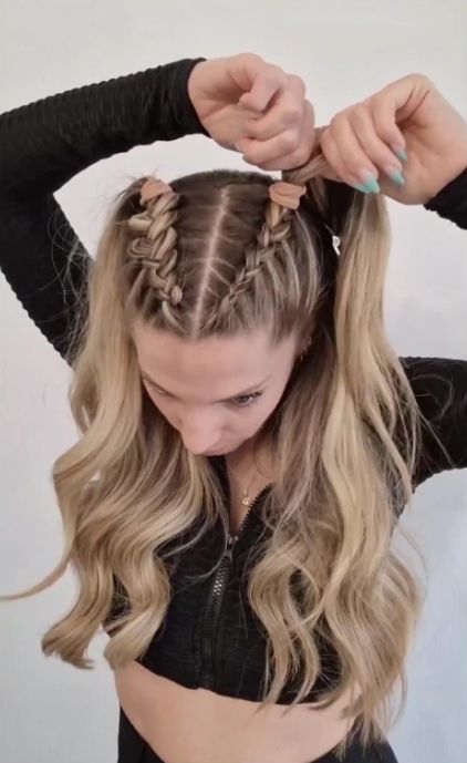 Pretty Cute Hairstyles Design - davidreed.co Dutch Braid Updo, Medium Hair Braids, Dutch Braid Hairstyles, Hair Tips Video, Styles Ideas, Beautiful Hairstyles, Hair Stylies, Hair Braiding, Amazing Hair