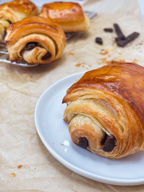 Chocolate Croissants, Butter Block, Croissant Dough, Croissant Breakfast, Chocolate Croissant, Breakfast Pastries, Flaky Pastry, Egg Wash, Instant Yeast